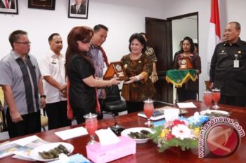 Perjabat Pemkot Tomohon Kunjungi Kabupaten Karo