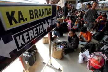 KAI Daop Jakarta Berangkatkan 790.122 Orang Selama Masa Mudik 2016