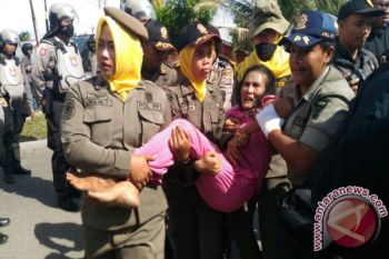 Sejumlah Warga Tolak Eksekusi Bangunan di Bypass Kuranji