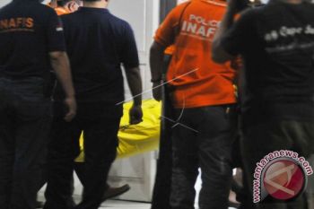 Panglima TNI  Dan Kapolri Saksikan Jenazah Santoso 
