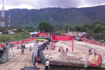 Presiden janjikan penambahan feri untuk dukung Samosir 