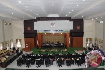 Fraksi DPRD Kritisi Ranperda Rpjmd Kota Tomohon 