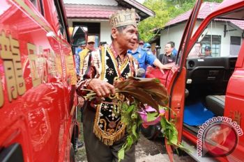 "Tampung Tawar" Awali Syukuran Hibah Mobil Jepang 