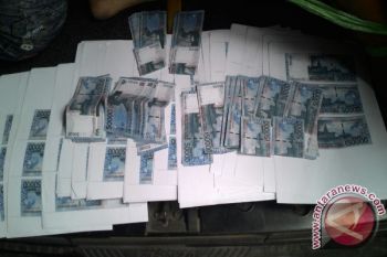 Polisi ringkus dua tersangka kasus uang palsu 
