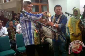 Kota Baubau Kembali Raih Piala Adipura