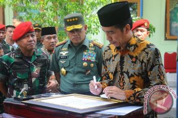 Presiden Jokowi Tekankan Kinerja TNI-Polri Harus Cepat Profesional