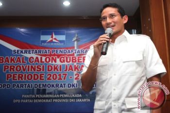 Sandiaga Uno mainkan Gitar lantunkan lagu "Kepompong"