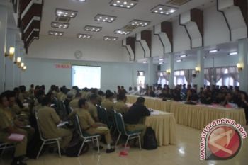 Pemkab Barut Latih Aparatur Desa Kelola Keuangan