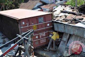 Meskipun Terjepit Kabin Dua Jam,Sopir Truk Maut yang Menewaskan 10 orang Selamat
