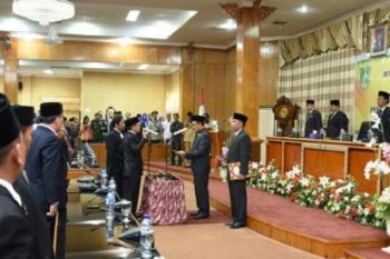 Ketua DPRD Bengkalis Lantik Morison Sihite Sebagai Pengganti Antar Waktu