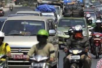 Arus Balik Kendaraan Sumbar-Riau Ramai Lancar