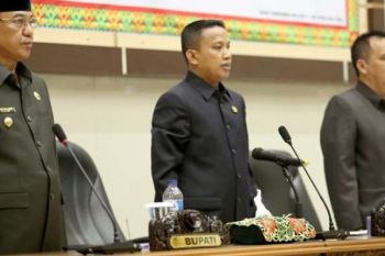 Bupati Inhil Sampaikan Pidato Pengantar Tujuh Ranperda
