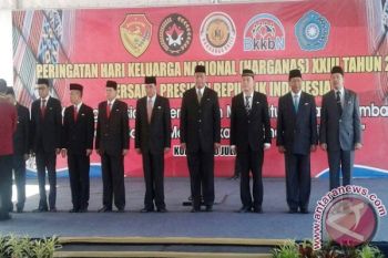 Jimmy Eman Raih Penghargaan Satya Lencana Pembangunan