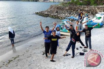 Pelajar SLTA Mamuju terpesona songket Batubara