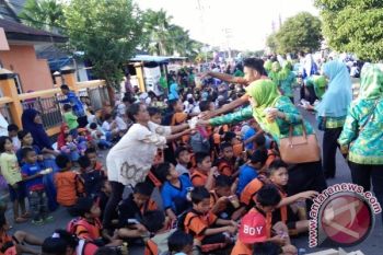 Hore ! Seruyan Pecahkan Rekor MURI Makan Kolak Terbanyak