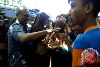 Wagub disambut ratusan siswa di Selayar 