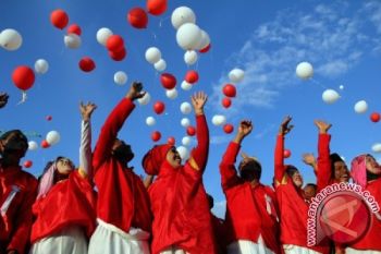 RESEPSI PERNIKAHAN MASSAL MERAH PUTIH