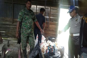TNI-Polri Merauke gerebek rumah produksi minuman beralkohol