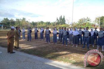 Bupati Waykanan Tinjau Latihan Paskibra