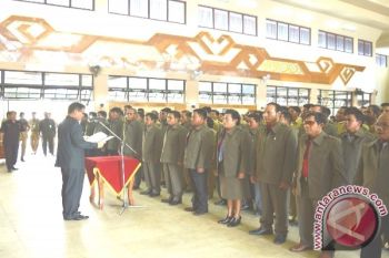 Bupati Kukuhkan Forum Komunikasi Kades Barito Selatan