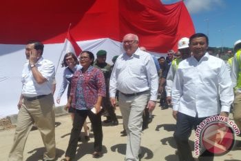 Luhut dan Wiranto kunjungi perbatasan RI-PNG