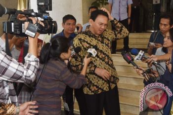 Ahok Dikritik Keluarganya karena Dianggap "Cari Musuh" dengan Risma