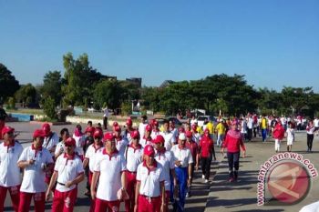 Wali Kota Kendari Lepas Jalan Sehat BUMN