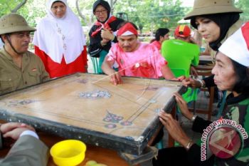 Merayakan HUT RI Dengan Permainan