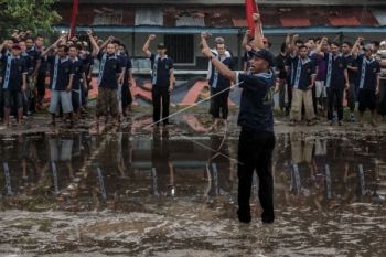 Napi Lapas Nusakambangan Pecahkan Rekor Nyanyikan "Hari Merdeka"