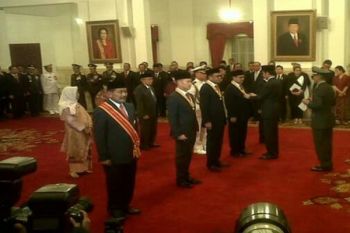Bupati Kulon Progo peroleh Bintang Jasa Utama