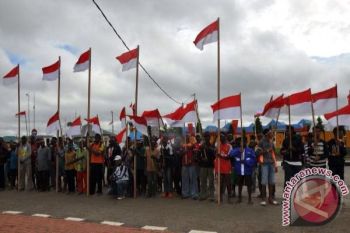 Pemerintah Merauke kibarkan 1.945 bendera Merah Putih 