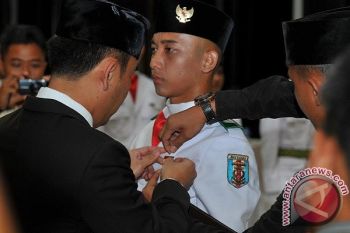 Bupati Waykanan Kukuhkan Paskibra HUT RI
