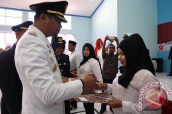 Bupati Gowa serahkan remisi HUT RI