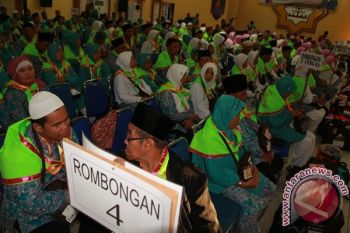 Alhamdulillah! Gubernur Sugianto Sumbang Ratusan Juta Rupiah Untuk Keperluan Jamaah Haji