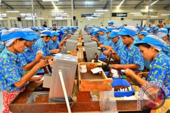 Buruh Diminta Tak Risaukan Isu Rokok Mahal