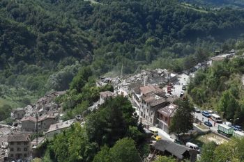 Gempa Italia -  Korban tewas 290 orang