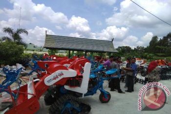Kebutuhan Handtractor Masih Kekurangan Di Desa Ini