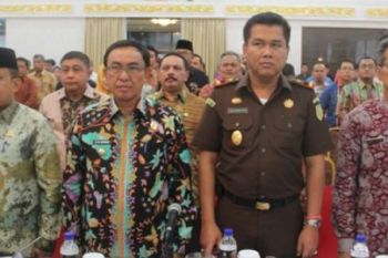 Bupati Inhil Hadiri Rakoor Di Pekanbaru