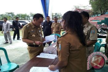 Enam Mobil Dinas Camat Di Waykanan Mati Pajak
