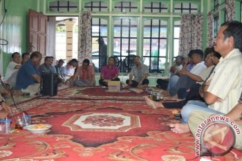 Edy Raya Sambangi Posko Relawan dan Mohon Restu Masyarakat