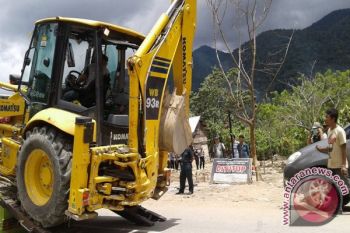 Sejumlah Alat Berat Dikerahkan Ke Lokasi Tambang 
