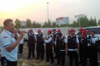 HAJI -- Tim Perlindungan Jamaah Patroli 24 jam