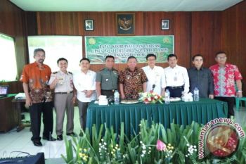 Dandim-Bupati menggalakkan gerakan Bolmong menanam 