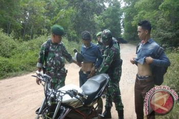 Koramil Bahuga Waykanan Gelar Patroli Keamanan