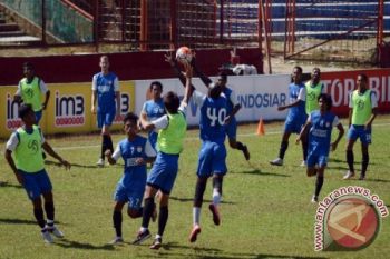 UJI COBA LAPANGAN PSM MAKASSAR