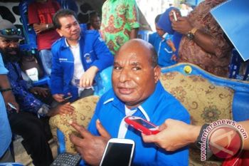 Gubernur Papua pantau pengalokasian anggaran pilkada 