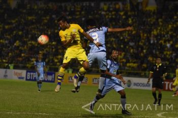 Persegres Lawan Persela Lamongan