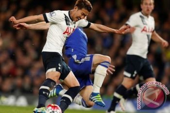 Tottenham Libas Stoke City 4-0