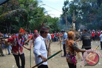 Suku Dayak Lawangan Bawo Adakan Ritual Buntang Adat Leluhur 