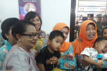 Menteri Ajak Orang Tua Kontrol Anak dalam Penggunaan HP 